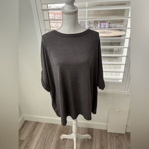 Chic Charcoal Women's Short Sleeve Top